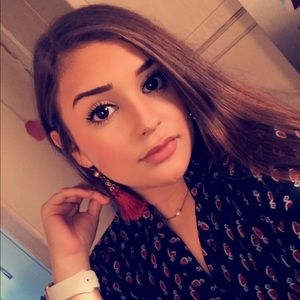 Meet your Posher, Katelyn